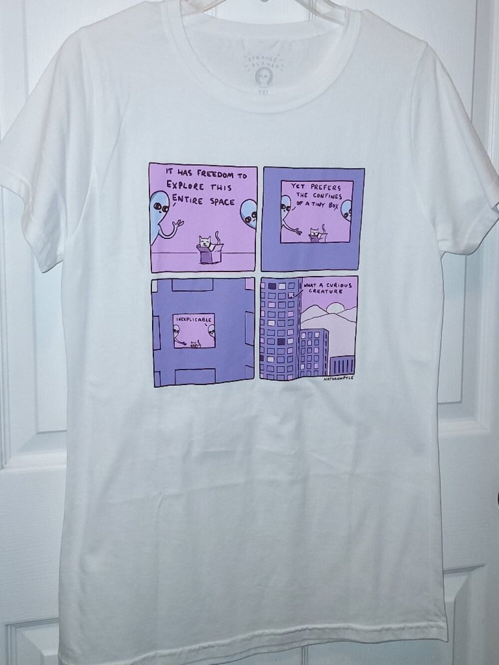 STRANGE PLANET Nathan Pyle ALIENS CATS 👽😼 Tiny Box Shirt Off-White Junior 2XL